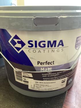 Sigma perfect mat 1022-1. en ral 9016 samen 14 liter