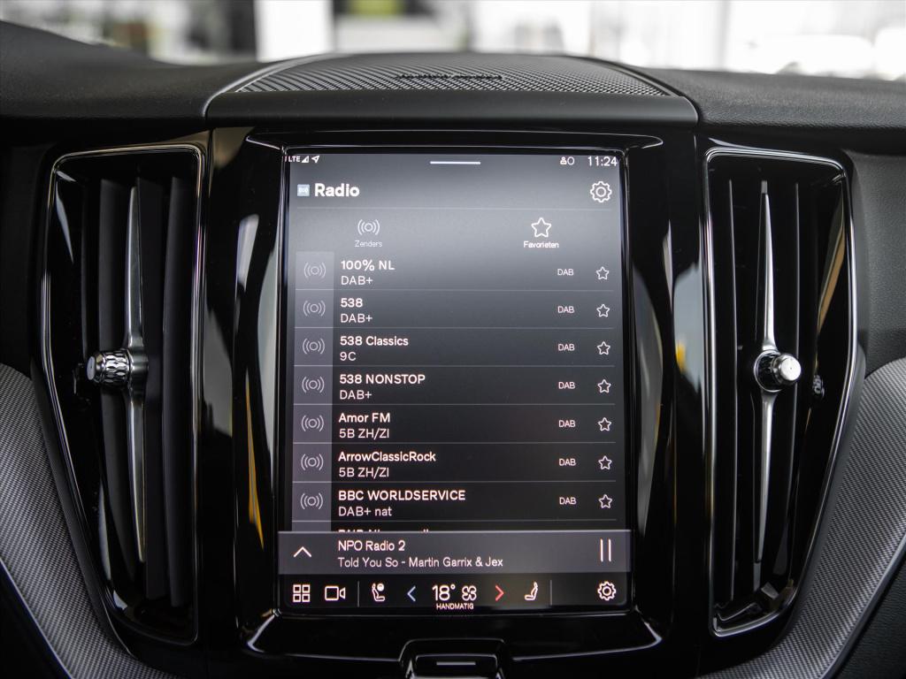 Volvo XC60 t6 plug-in hybrid 350pk aut awd plus black edition | harman kard