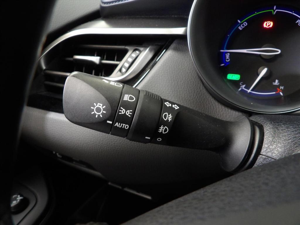 Toyota C-hr 1.8 hybrid 122pk cvt dynamic