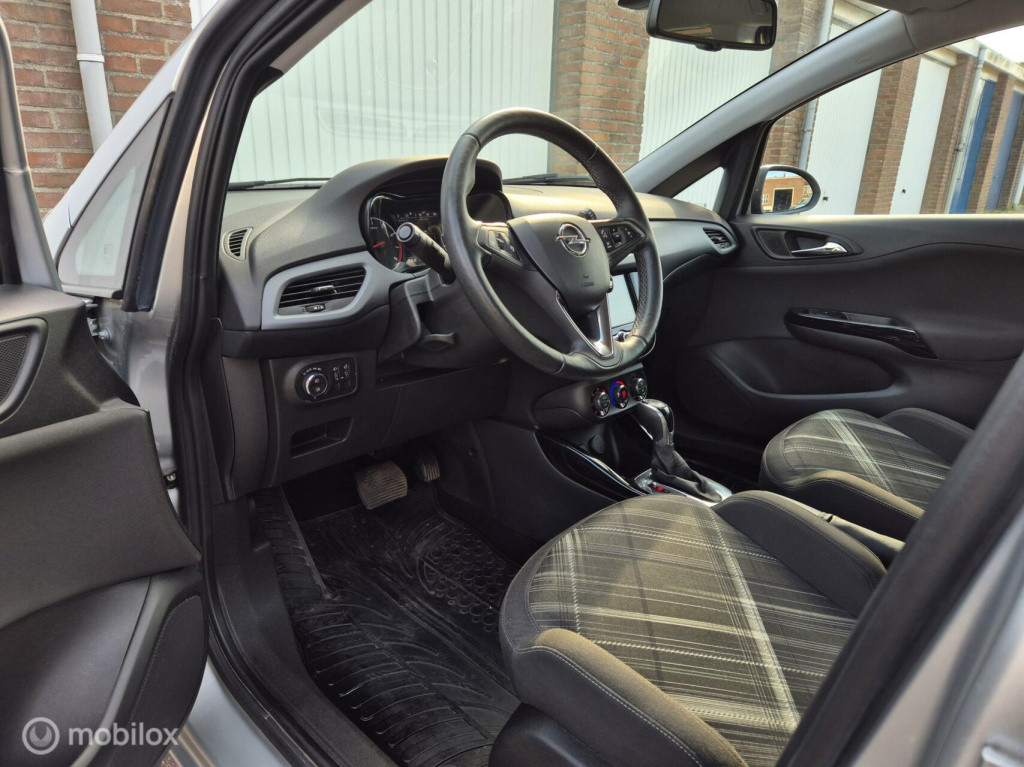 Opel Corsa 1.4 volautomaat / stuur- & stoelverwarming / camera