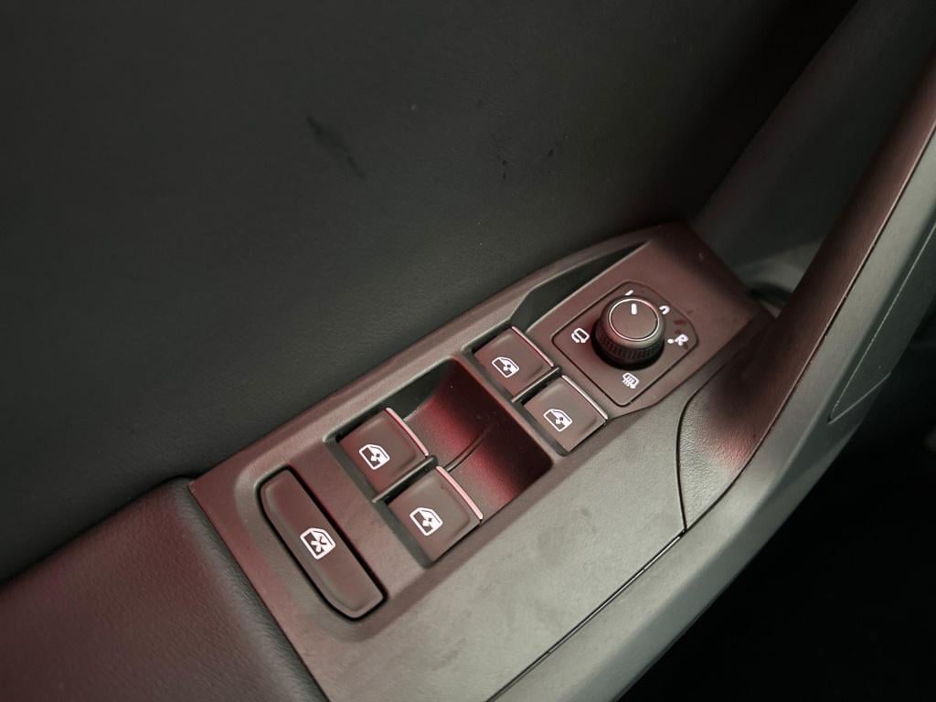 Seat Leon sportstourer fr phev first edition 1.5 tsi ehybrid 204pk dsg