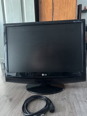 Tv LG flatron monitor studentenkamer