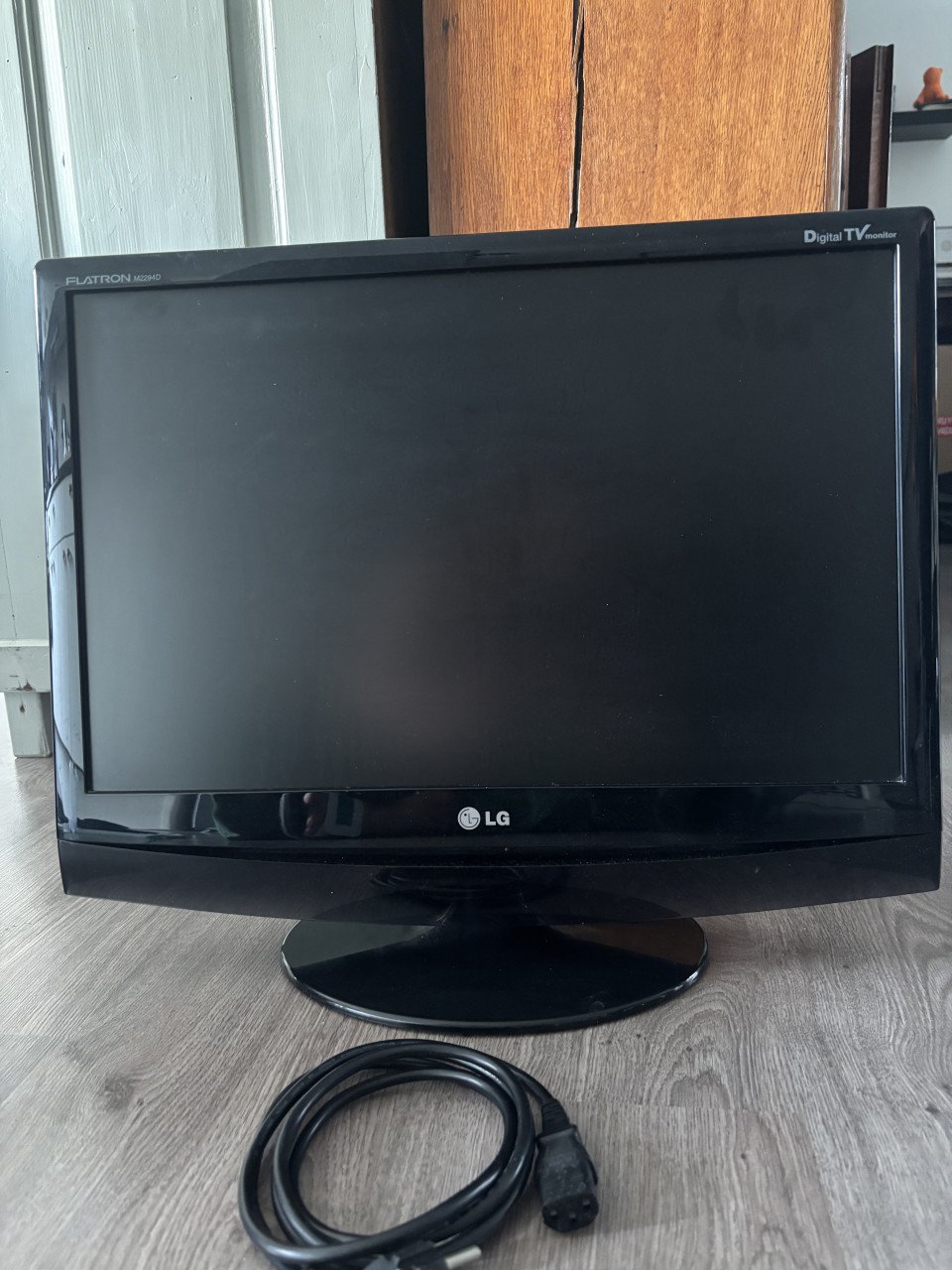Tv LG flatron monitor studentenkamer