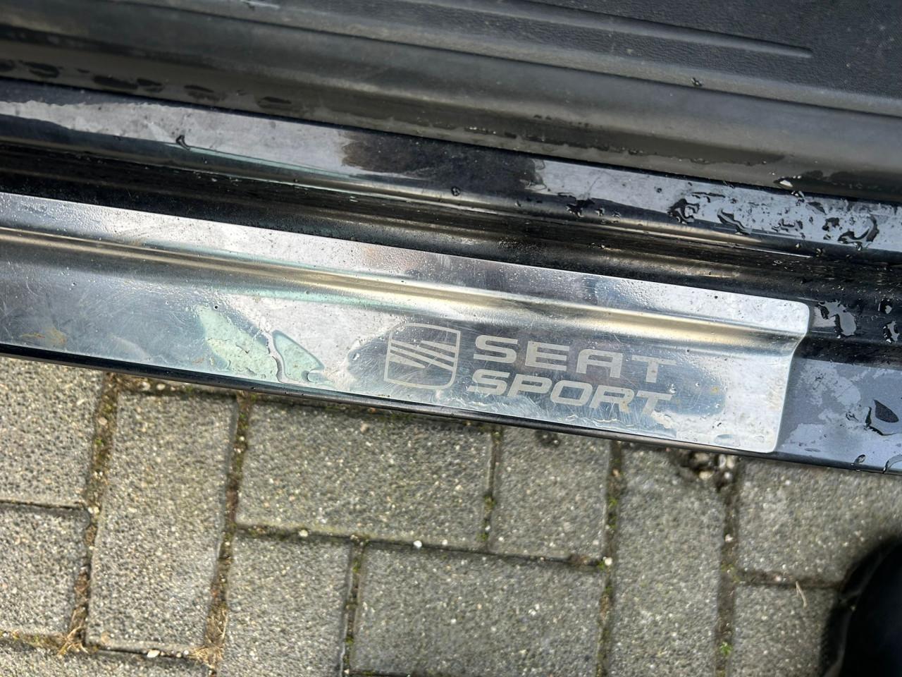 Seat Leon 2.0 TFSI Sport-Up CARPLAY Stoelverwarming FR velgen Audio premium