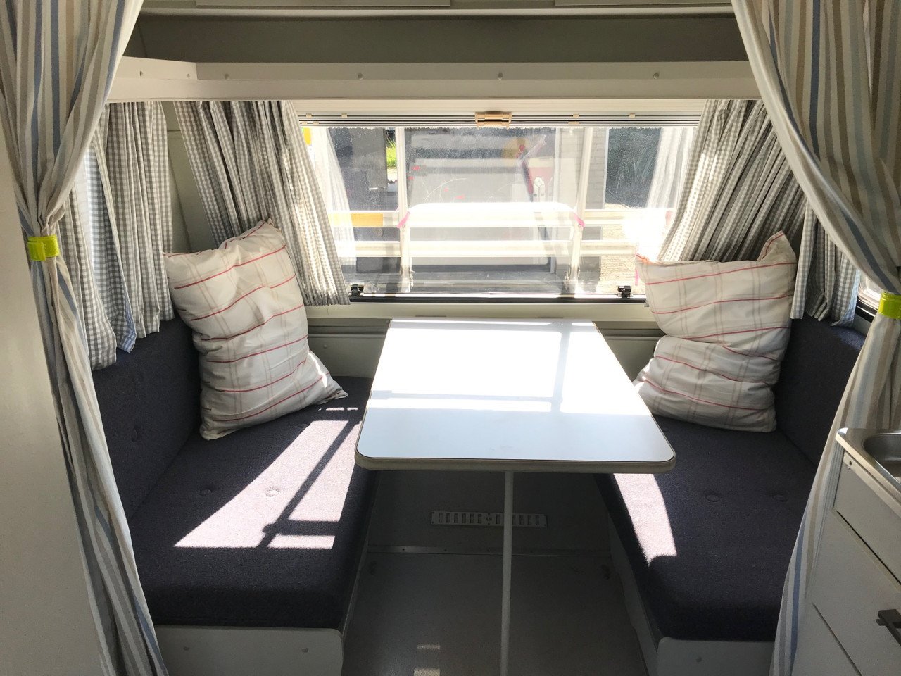 Kip touring 40 met mover en accessoires