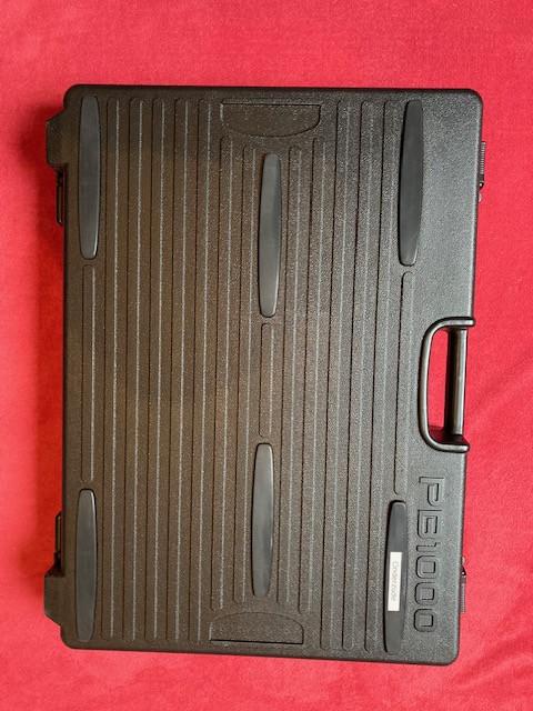 Behringer PB1000 pedalboard inclusief voeding