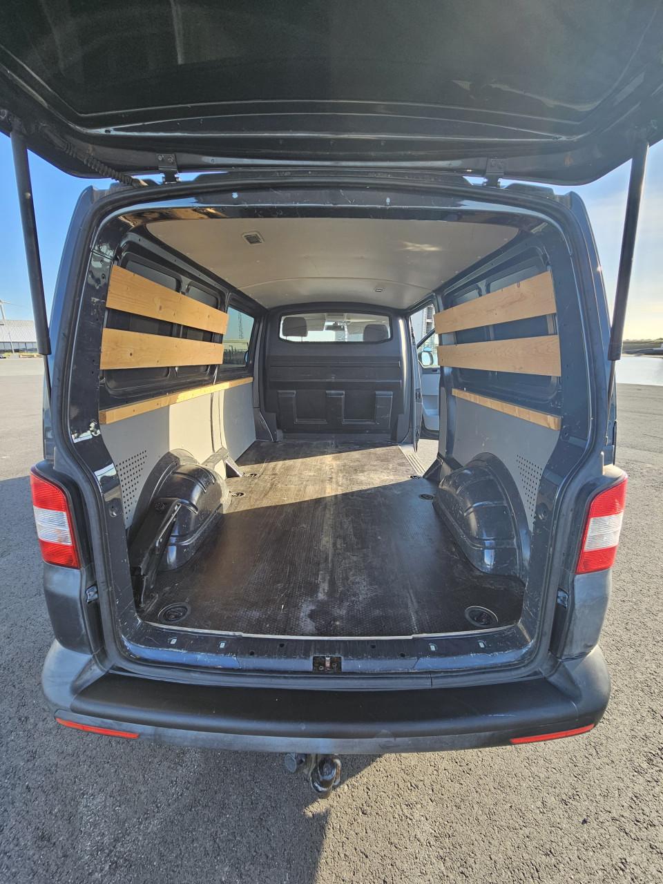 VW Transporter T5 l2h1 2013