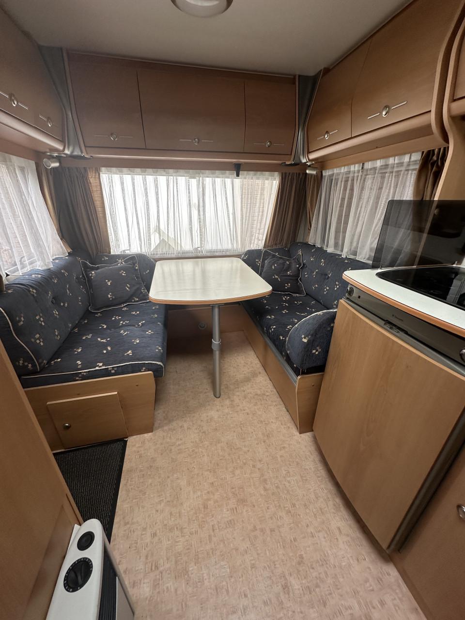 Avento 445 TF Jubilee 2004 Frans bed mover voortent