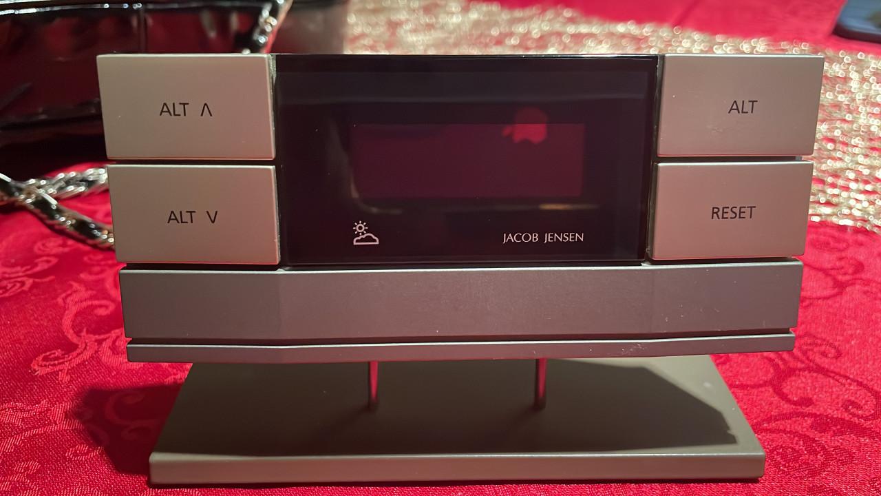 Jacob Jensen barometer en standaard