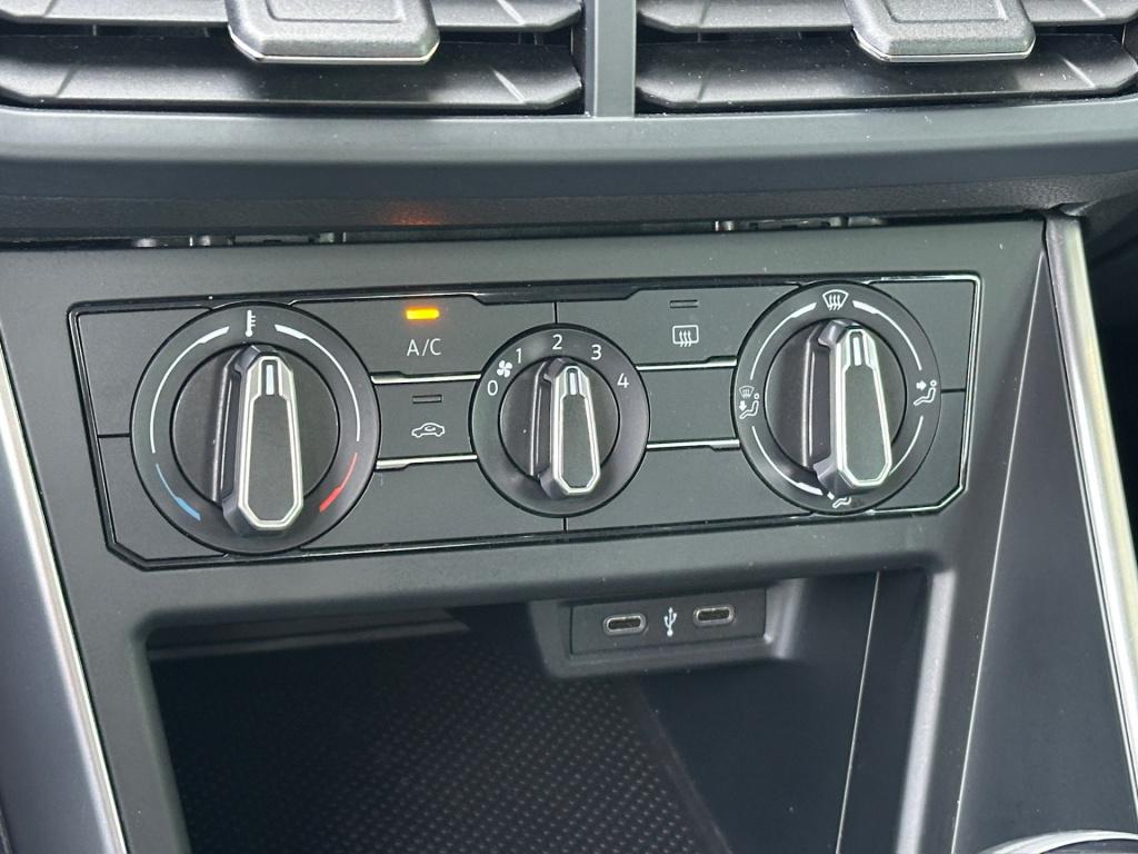 Volkswagen Polo 1.0 tsi life 95pk | carplay | navi | parkeersensoren | lich