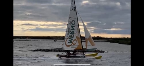 Hobie Cat 16 catamaran met wegtrailer