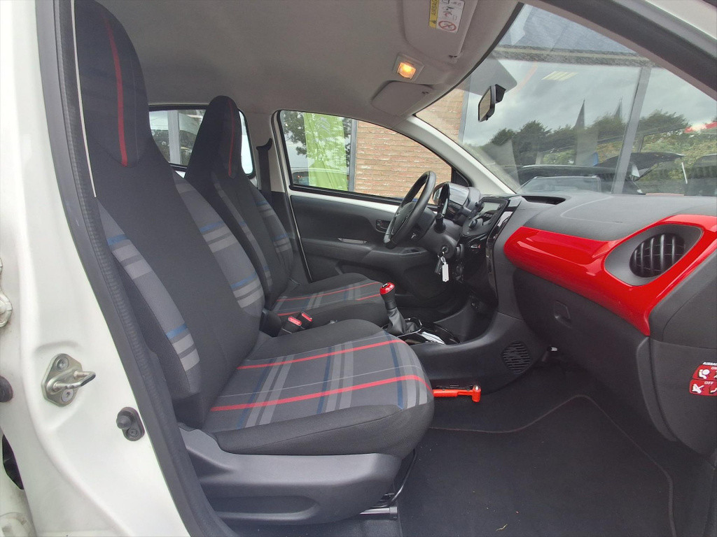 Peugeot 108 1.0 e-vti 68pk 5d envy airco | bluetooth bellen & muziekstreami