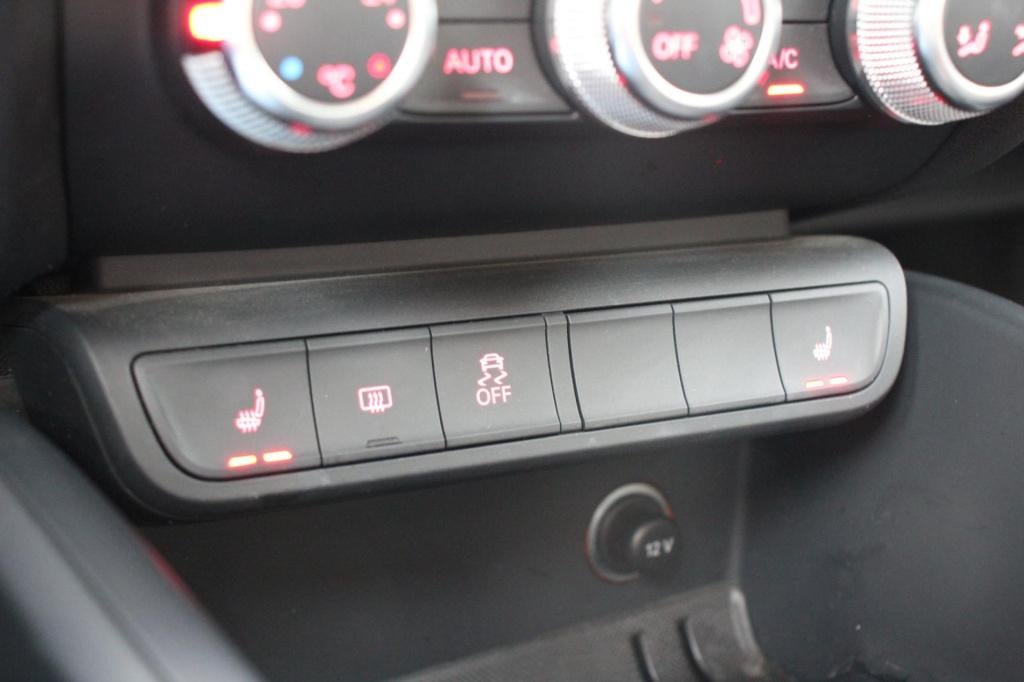 Audi A1 Sportback 1.4 tfsi s-line - stoelverwarming - parkeersensoren - 17 
