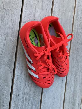 Voetbalschoenen Adidas maat 34