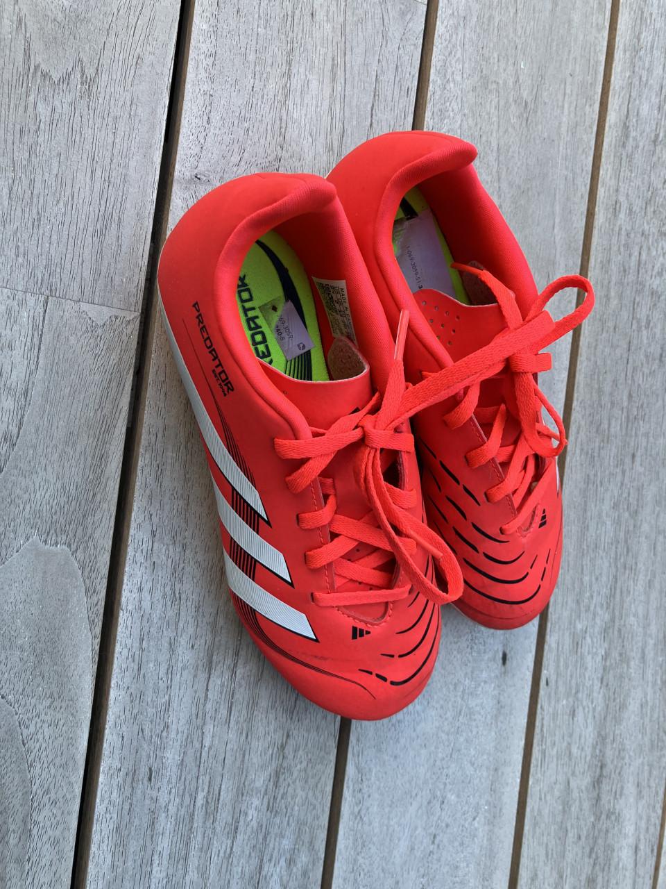 Voetbalschoenen Adidas maat 34