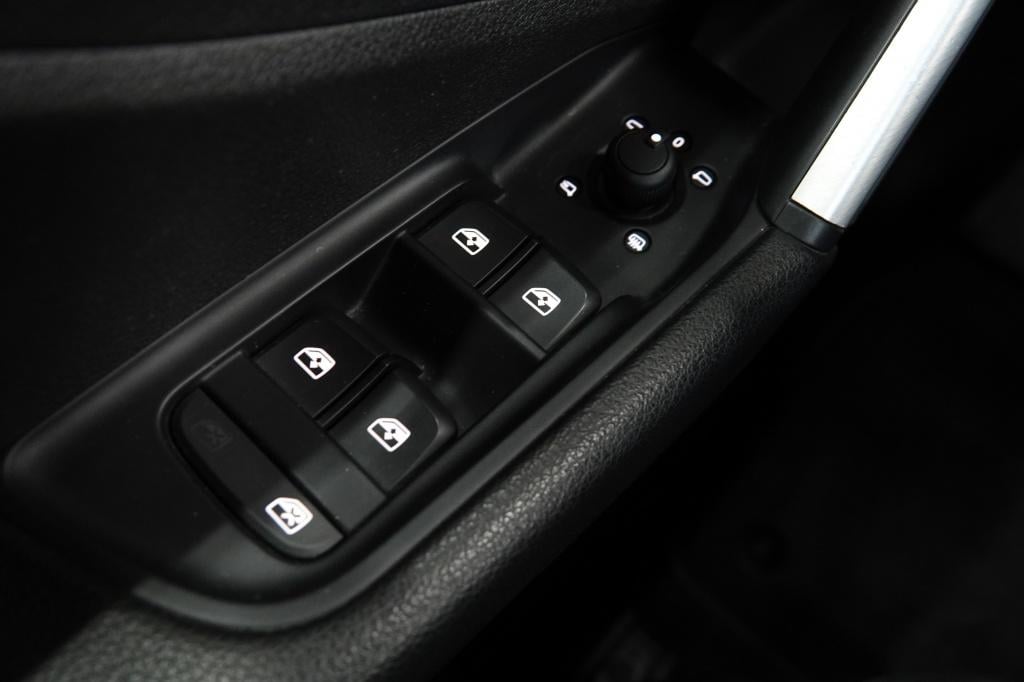 Audi Q2 1.4 tfsi | acc | pdc | stoelverw. |