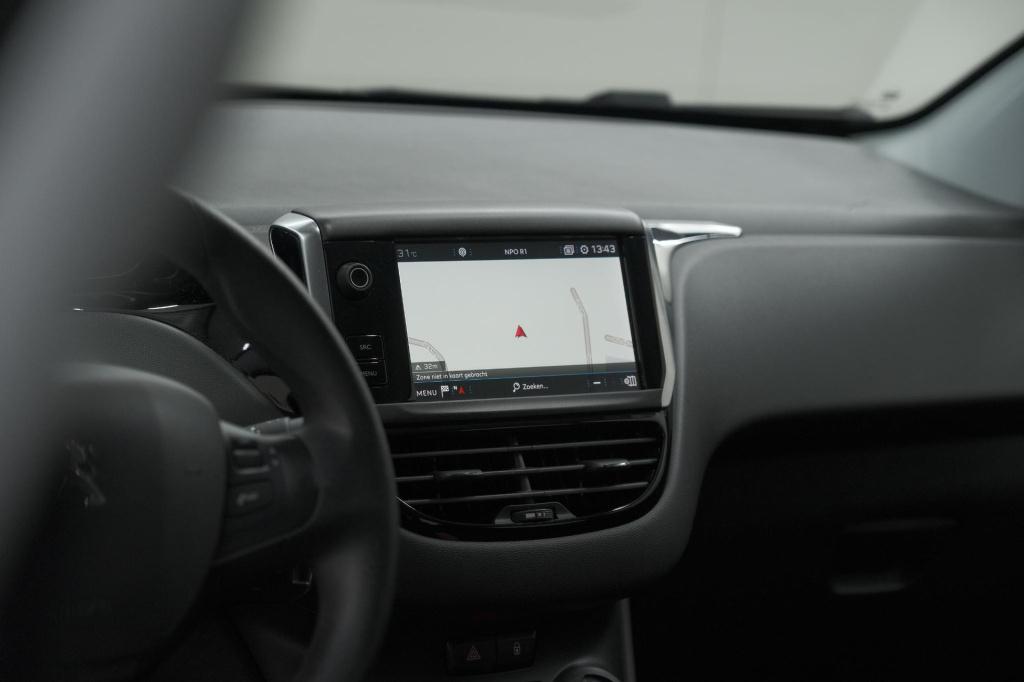 Peugeot 208 puretech 82 active | camera | apple carplay | airco