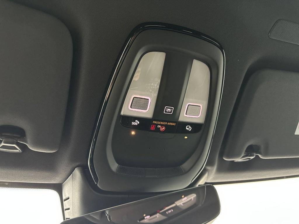 Volvo XC60 plus black edition recharge 360 camera