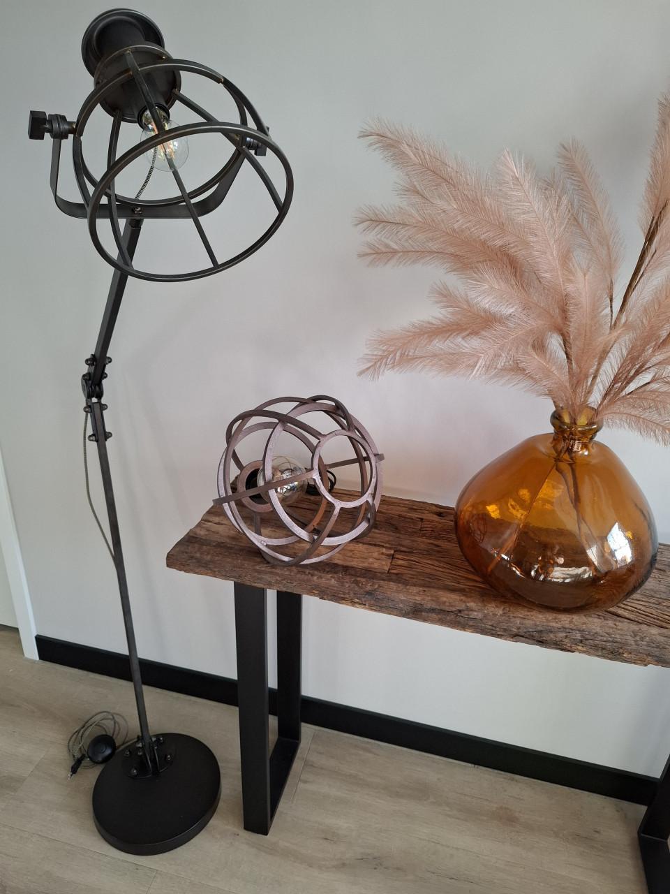 2 mooie lampen industriele look (ook los te koop)