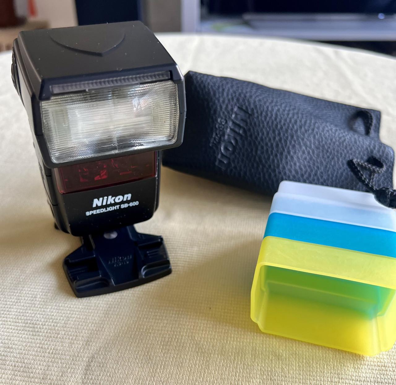 Nikon Speedlight SB600