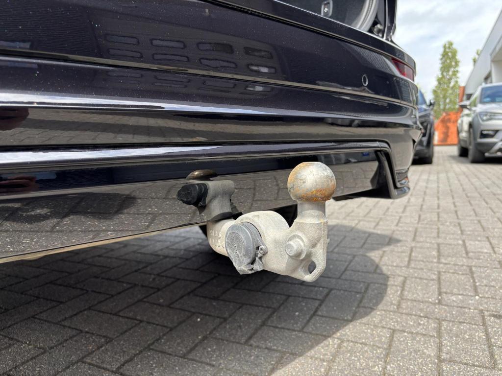 Volvo XC60 2.0 t6 plug-in hybrid awd plus black edition soh 99%