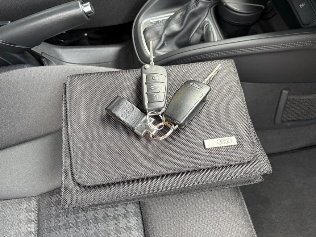 Audi A1 Sportback 1.4 tfsi connect | s-line | automaat