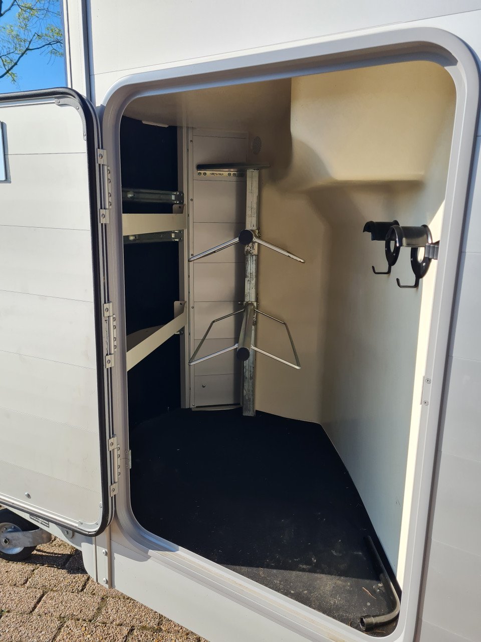 HBX 506 tweepaards trailer ifor Williams