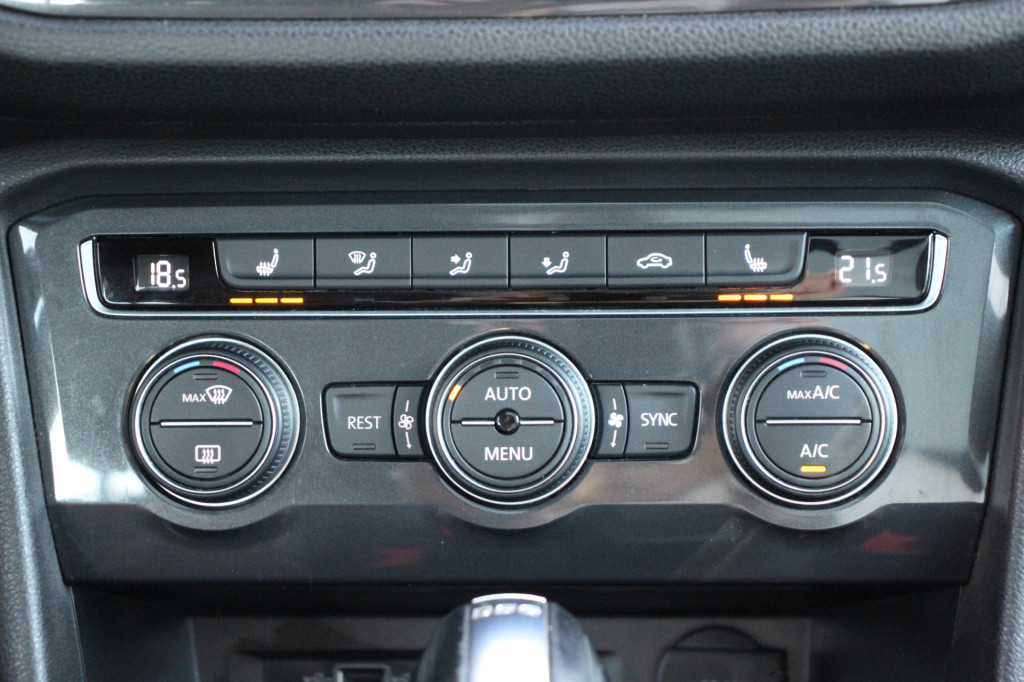 Volkswagen Tiguan Allspace 1.5 tsi highline r-line 7p. pano | acc | el.trek