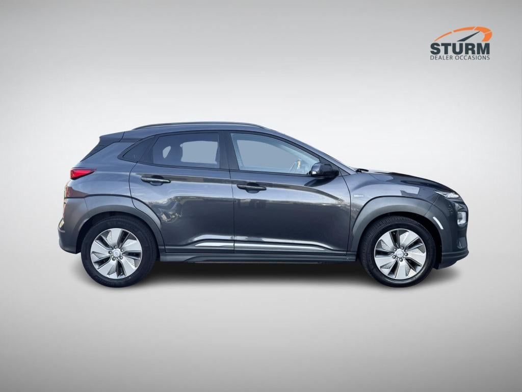 Hyundai Kona ev premium 64 kwh soh 97%, 3-fase lader nl-auto!