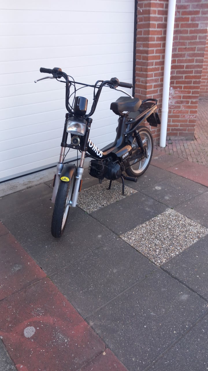 Tomos