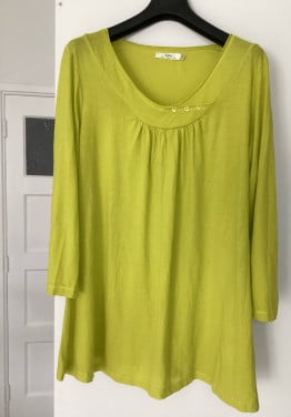 Tuniek bpc paar x gedragen ik heb er 2 in maat 40/42 voor 7 euro heel netje