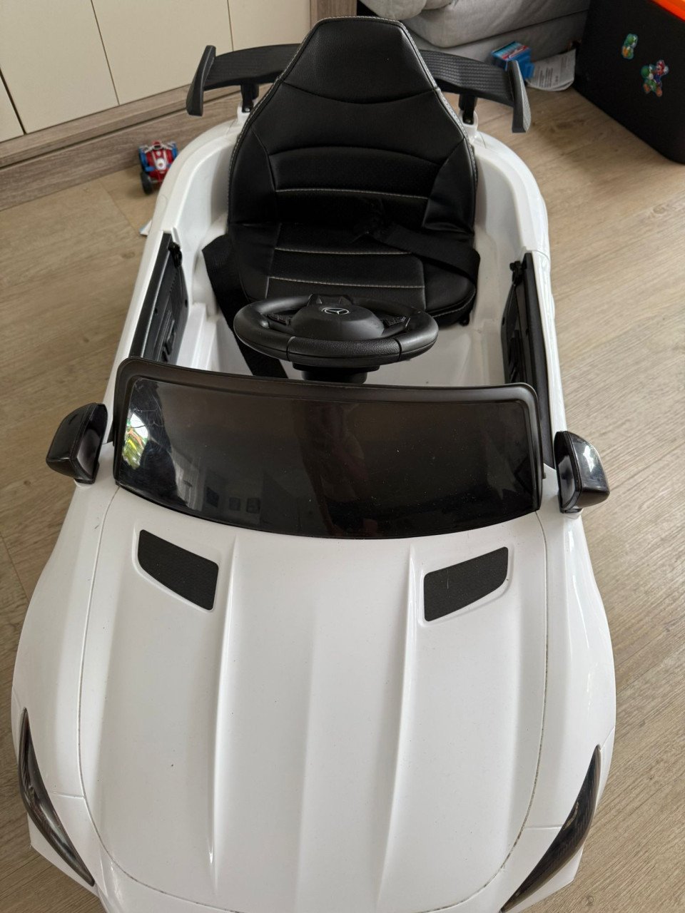 Mercedes AMG Elekrtische kinderauto