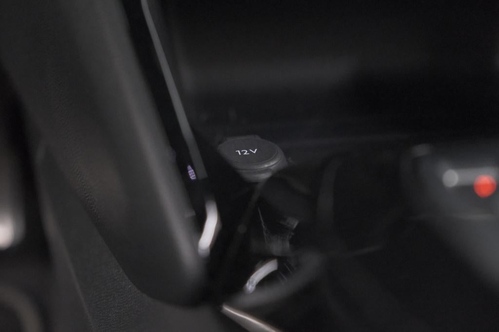 Peugeot 2008 puretech 130 eat8 gt | camera | apple carplay | parkeersensore
