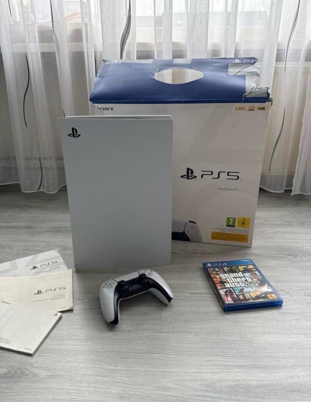 Playstation 5 Disc Versie met GTA 5 en Controller
