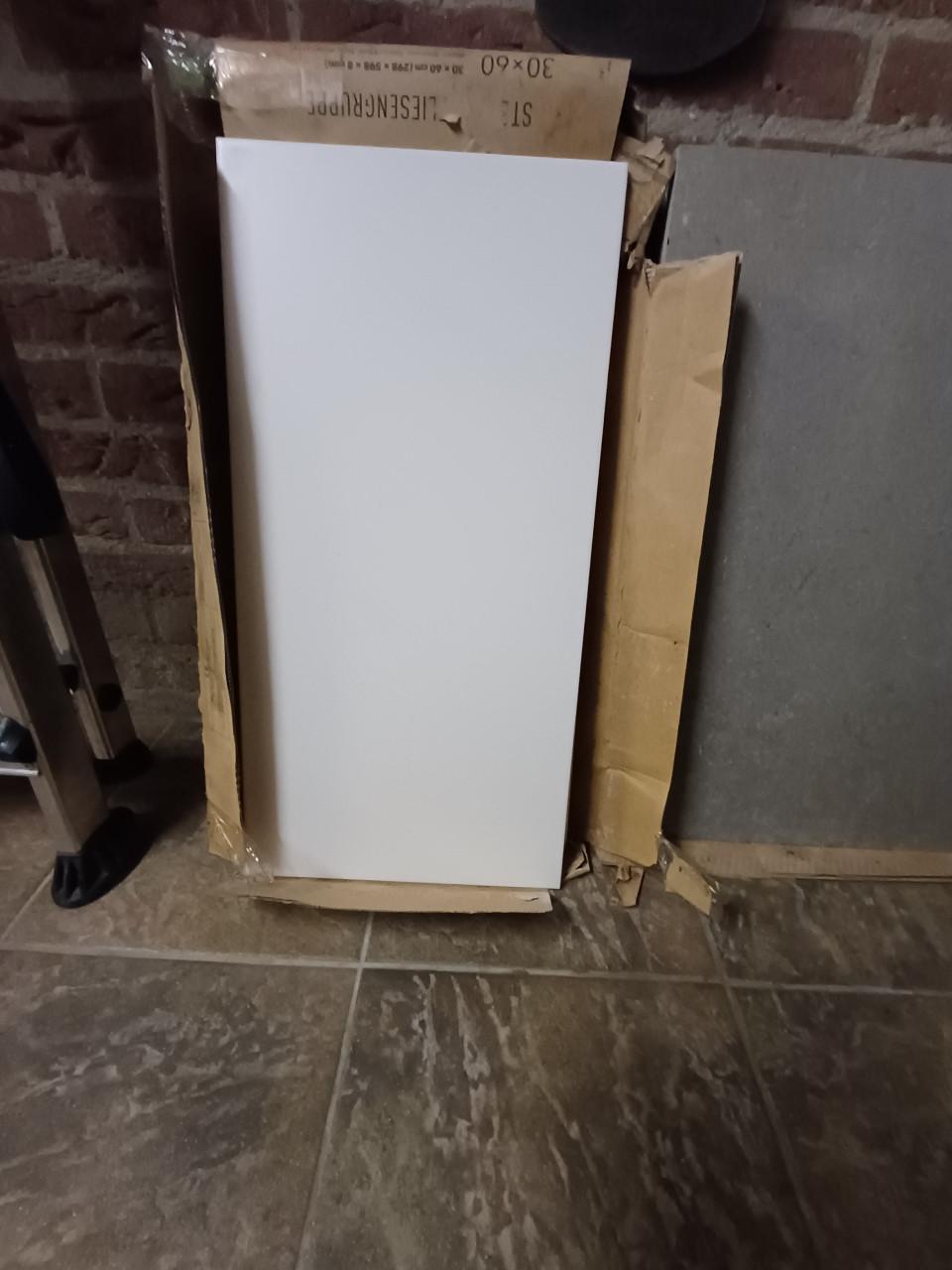 Grijze en witte tegels