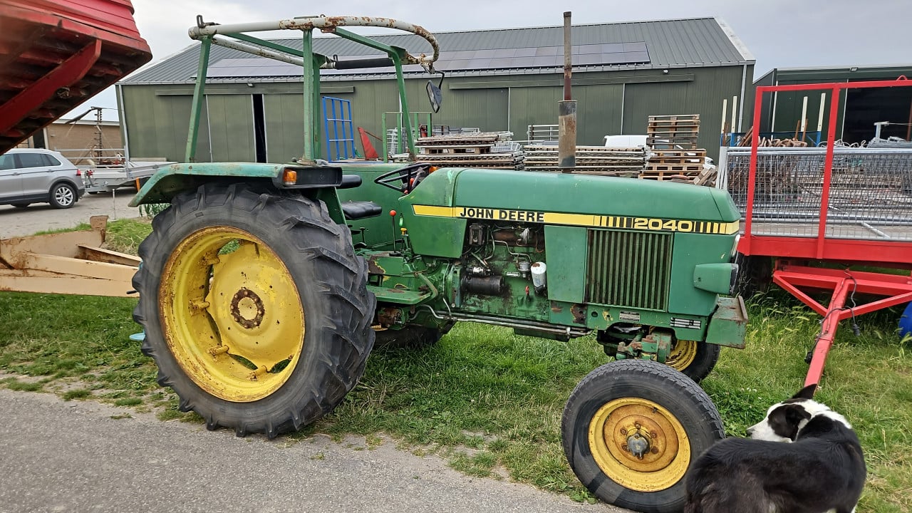 John deere 2040