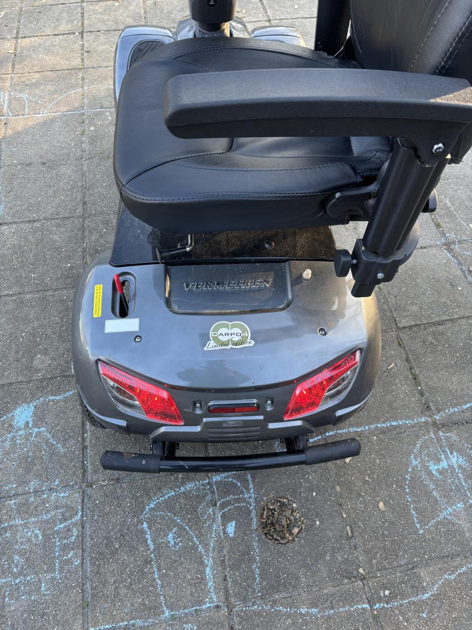 Vermeiren Carpo 4 scootmobiel 266km! Nieuwstaat grijs 4d