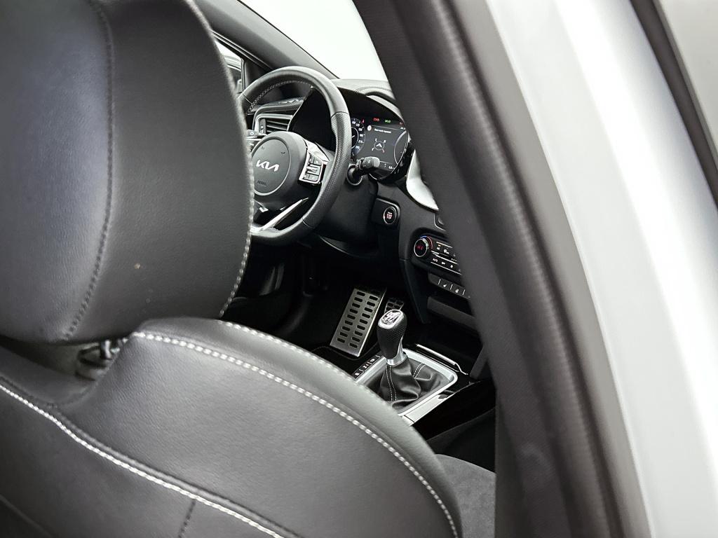 Kia Ceed Sportswagon 1.5 t-gdi gt-line | grote laadruimte | half-leder | pa