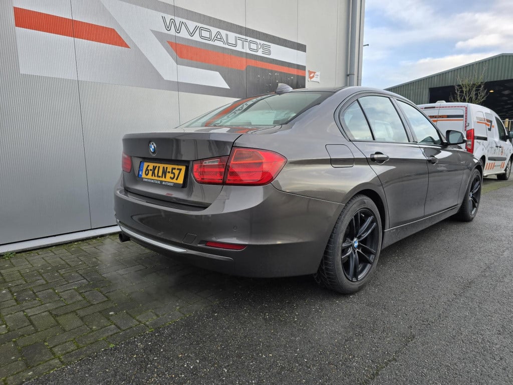 BMW 3-serie 320i efficientdynamics edition business