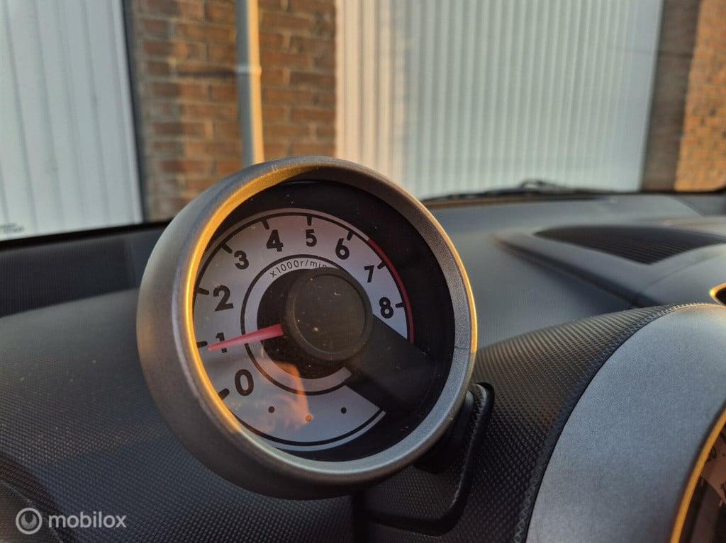 Peugeot 107 1.0-12v / 5-deurs / airco