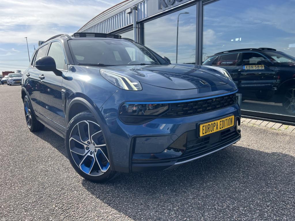 Lynk & Co 01 1.5 261pk phev plug inn hybrid , pano dak,car play, adaptive c