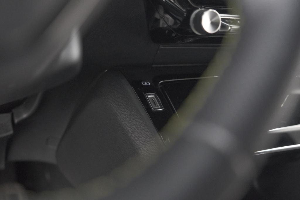 Peugeot 2008 puretech 130 eat8 gt | 360 camera | dodehoekdetectie | apple c