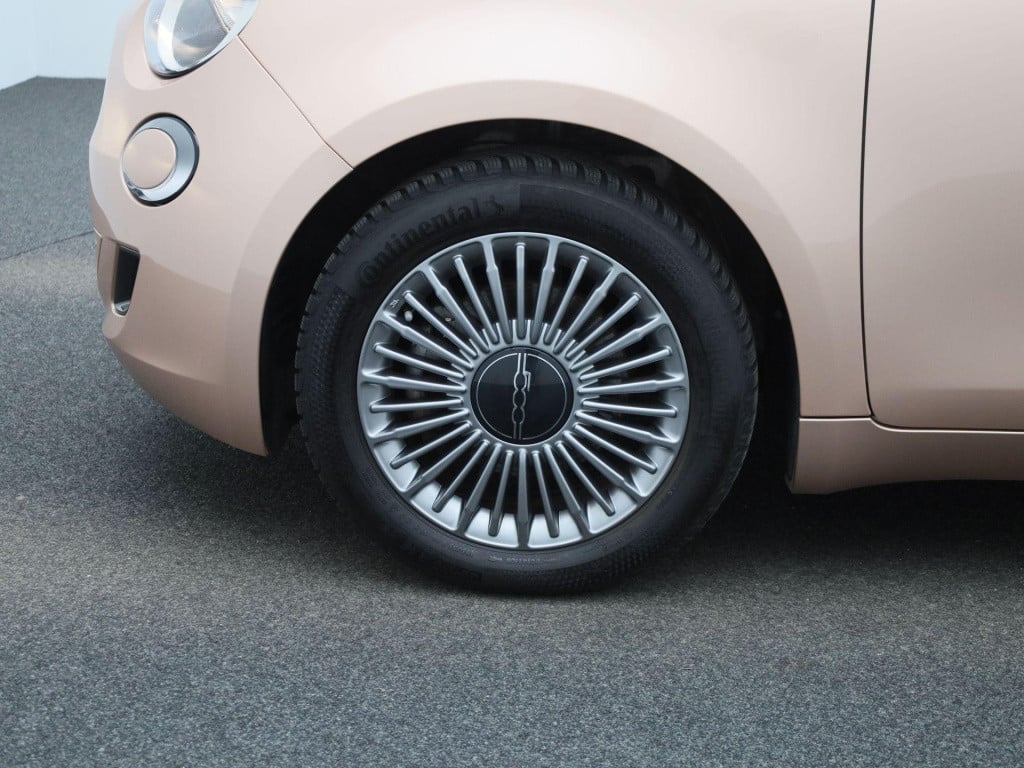 Fiat 500 icon 42 kwh | navigatie | panoramadak | apple carplay / android au