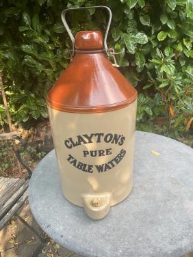 Antieke waterkruik uit Engeland