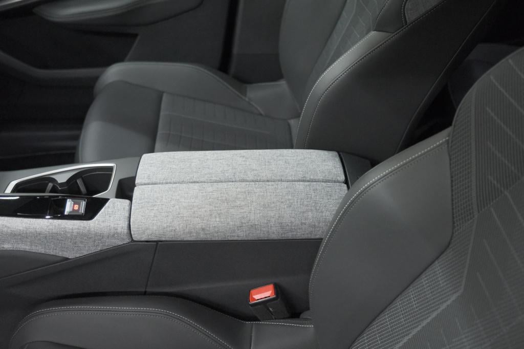 Peugeot 5008 1.2 hybrid 136 gt 7p | adaptieve cruise control | camera | ele
