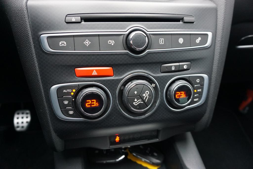 Ds Ds 4 crossback 1.2 puretech so chic climate / navi / leder / cruise / le