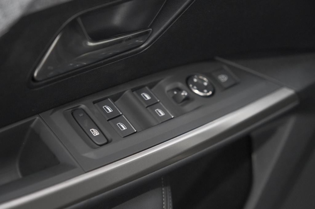 Peugeot 5008 1.2 hybrid 136 gt 7p | adaptieve cruise control | camera | ele