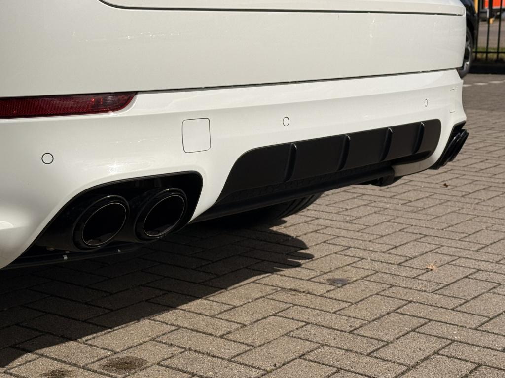 Porsche Cayenne 3.0 | sportdesign | pano | sportchrono | luchtvering | acc 