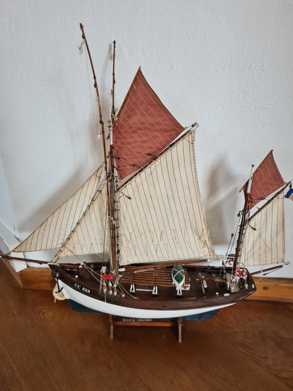 Zeer mooi gedetailleerd model van een zeilboot, type CC 829