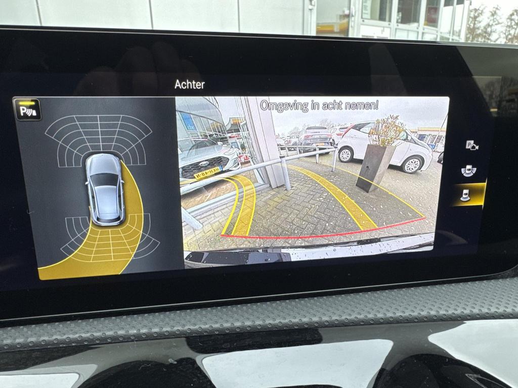 Mercedes-Benz A-Klasse 200 amg line carplay/sound/night pakket/lage km-stan